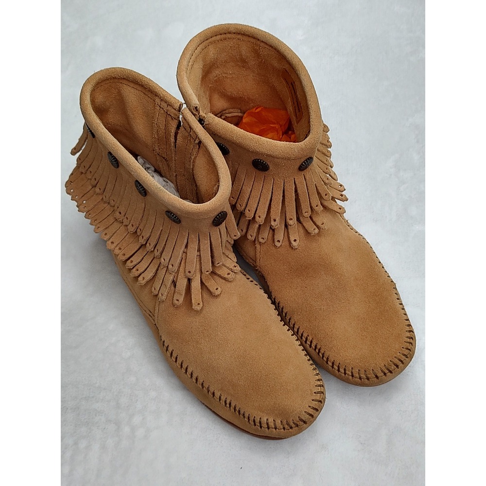 Minnetonka‎ Womens Tan Suede Fringe Ankle Boots Moccasin Style Size 6